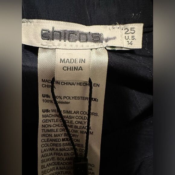 Chico’s Pintuck Dolman Sleeve Shirt Size 2.5 US 14 Cap Sleeve Neck Button Navy - Picture 6 of 10